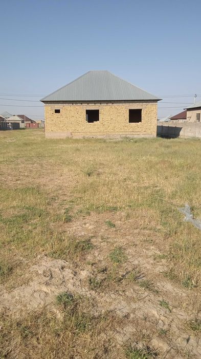 Продается не достроенный дом