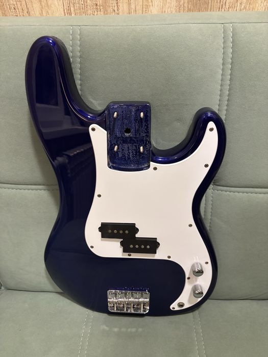 squier precision bass корпус