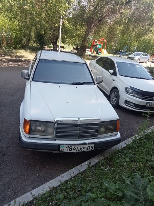 Продаю Мерседес 124 дизель 2, 5 объём