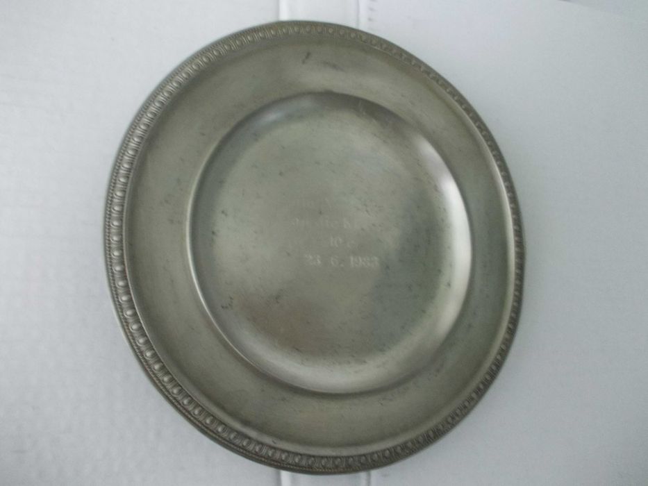 Farfurie veche din zinc