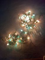 instalatii luminoase cu 180 becuri si 50 becuri