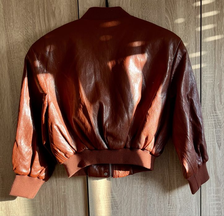 Продавам ZARA бомбър яке от изкуствена кожа с подплънки