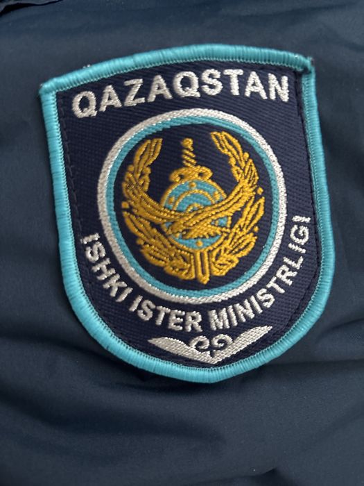 Продам бушлат новый