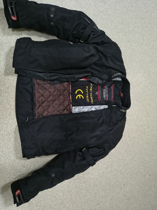 De vânzare echipament moto