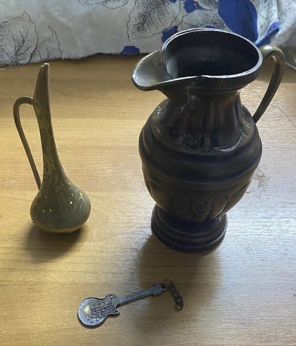 Фарфоровые и бронзовые изделия