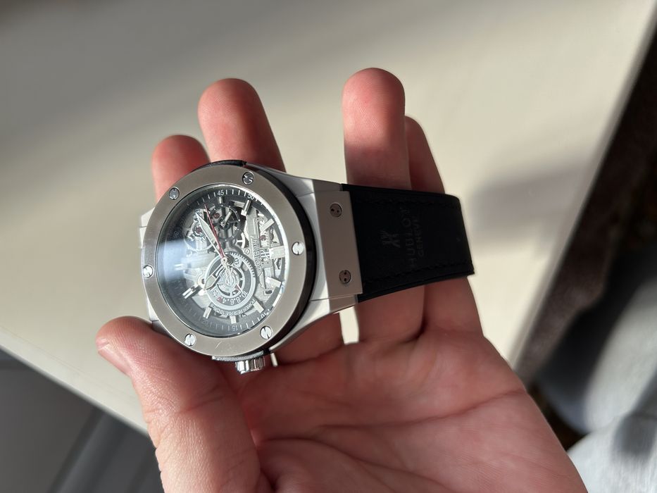 Hublot genive часы