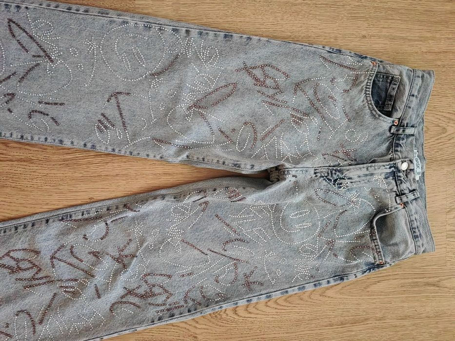 Ефектни дънки с камъни