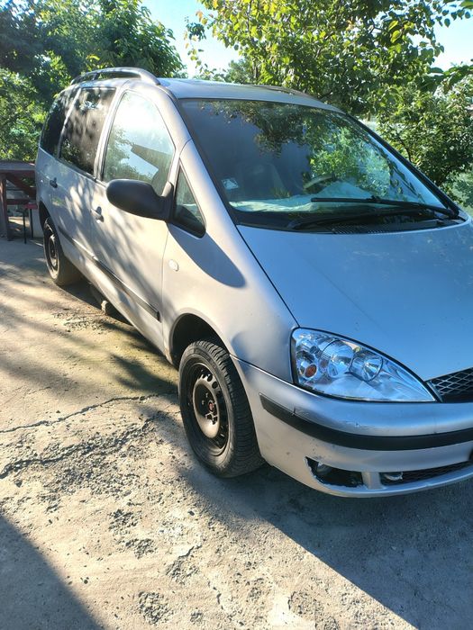 Vând Ford Galaxy 2000