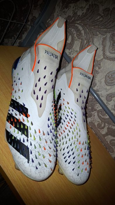 Бутсы Predator состояние-9/10