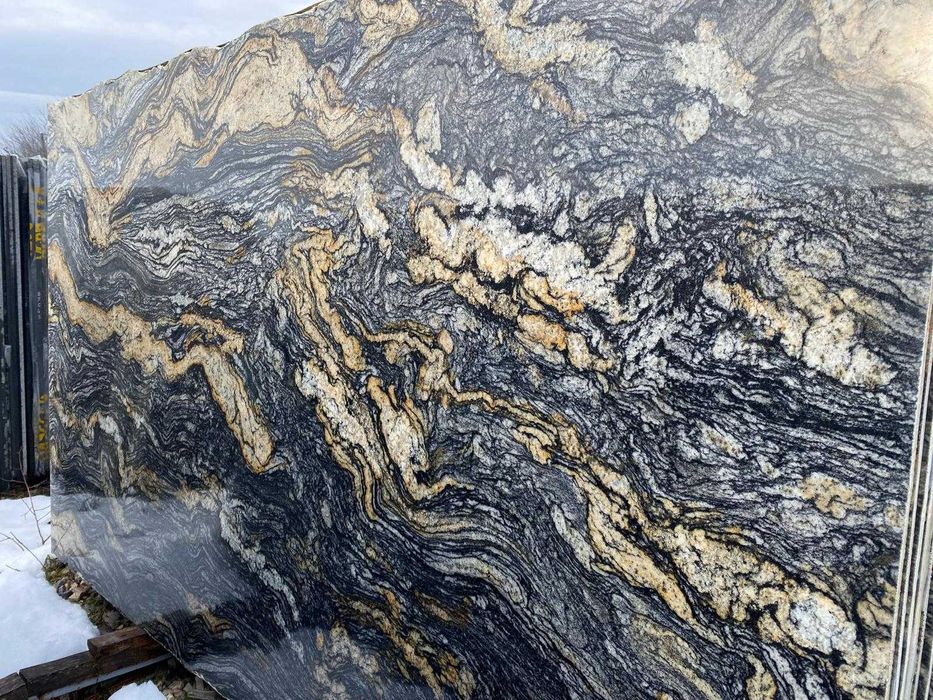 monumente din granit, marmura , travertin