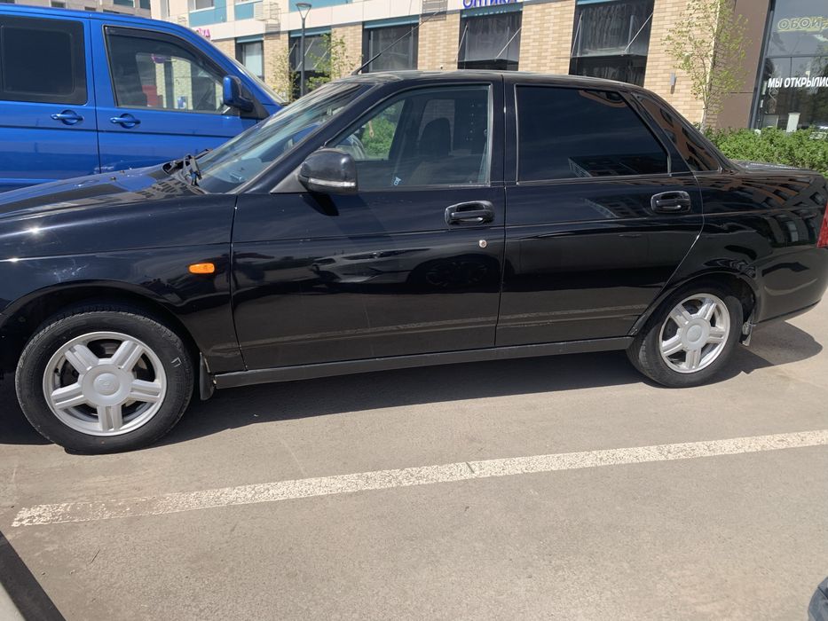 Лада приора 2 полулюкс