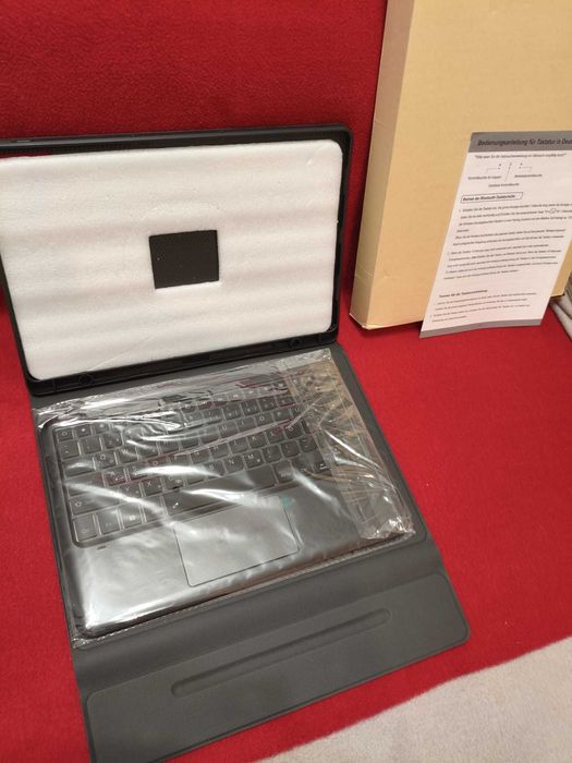 Husă Lenovo Tab P12 12.7 Tastatură Detasabilă,Trackpad,Backlit 7Culori