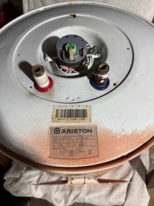 Аристон 50 литрли б/у ишлатилган ,ишлаб турибди