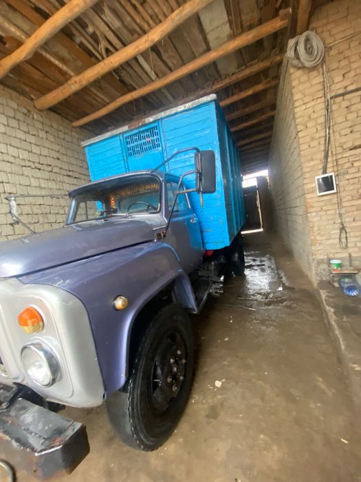 Gaz 53 sotiladi srochniy