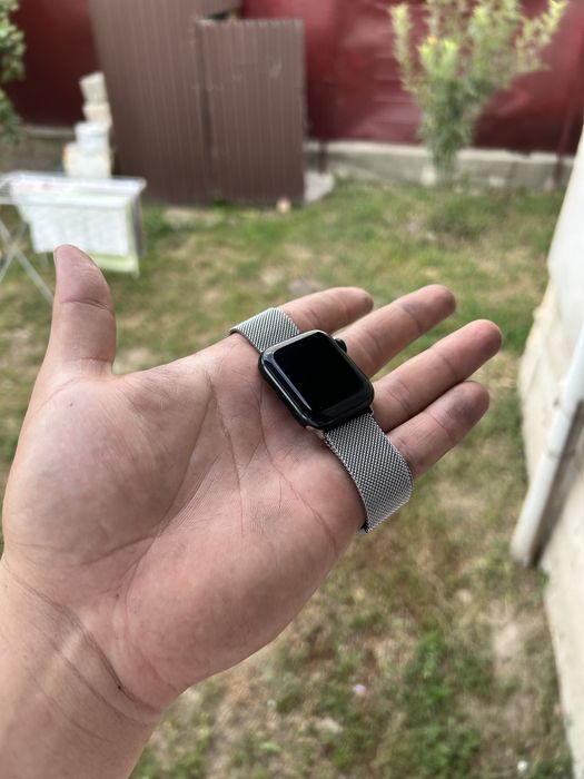 Applee watch se-2поколения