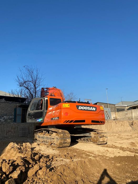 Gusenichniy Ekskavator xizmati va boshqa
