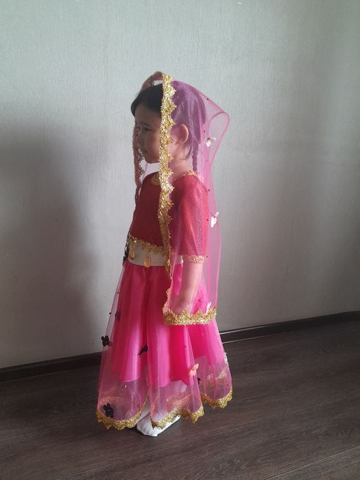 Индийский костюм для девочки