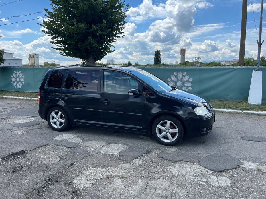 VOLKSWAGEN Touran 0 — imagine 2