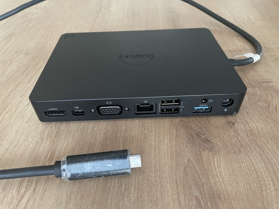 docking station  Dell, modelul WD15