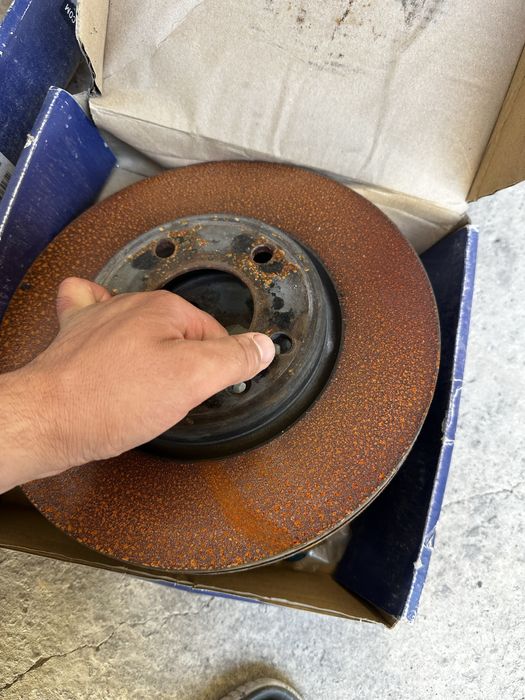 Malibu aporniy disk komplek