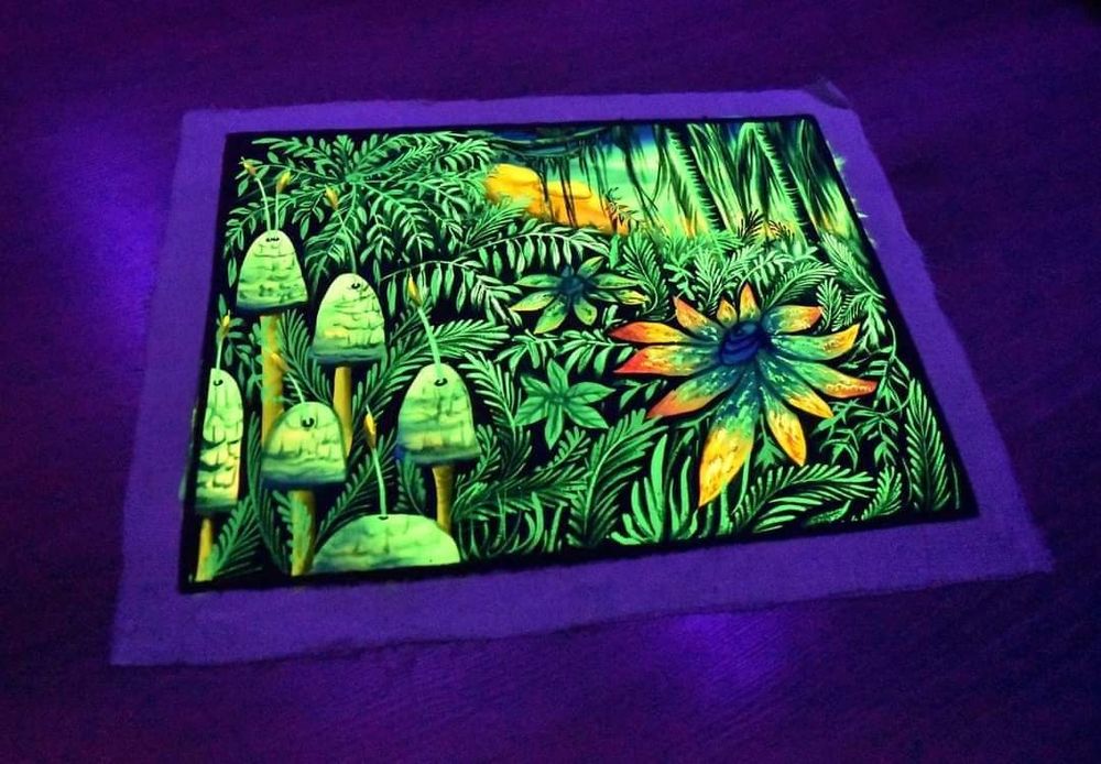 Неонови ръчно рисувани UV картини ( 15 % отстъпка в момента)