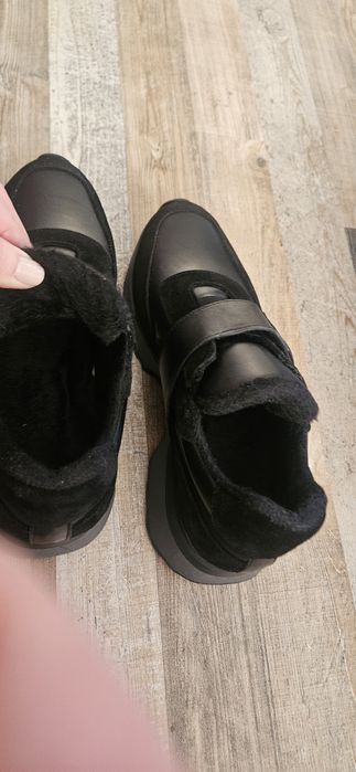 Маратонки с мека подплата