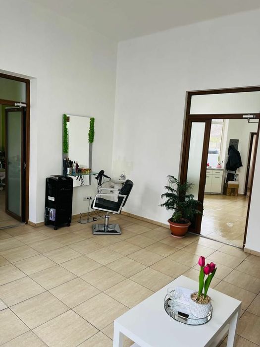 Închiriere post coafura