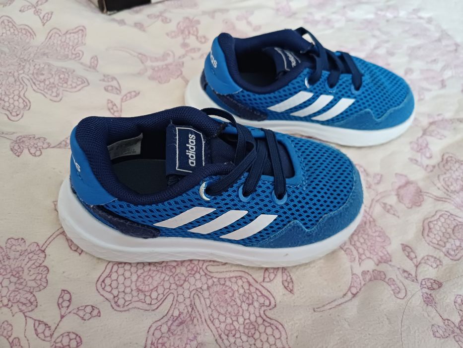 Маратонки Adidas