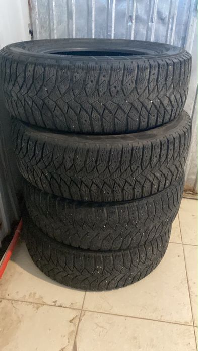 215/65R16 102T камри торг есть