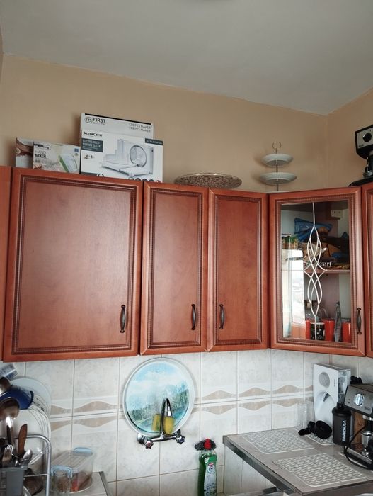 Продавам  Г  -  Образна кухня  - Запазена  с леки забележки