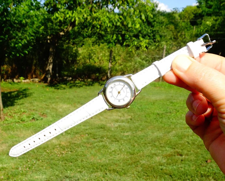 Ръчен часовник Loreal,перфектен.