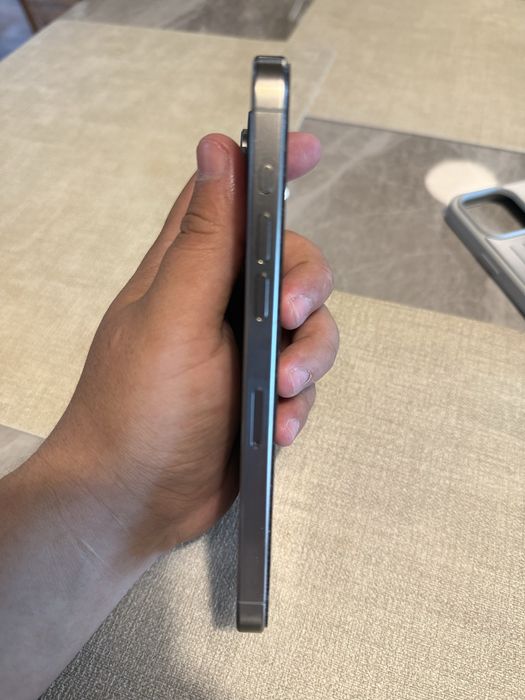 Продам айфон 15 про мах 256