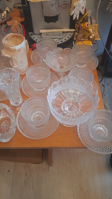 Vesela pahare cristal .statuete etc