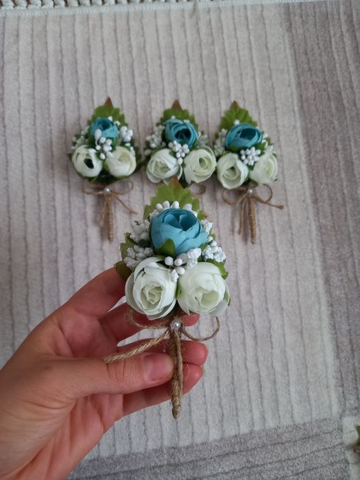 Специални сватвени бутониери