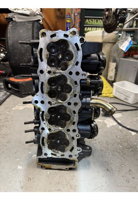 Глава за Yamaha R1 YZF-R1