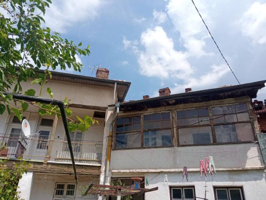 Етаж от къща в гр. Етрополе