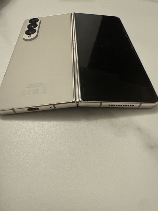 Samsung Galaxy Z Fold4