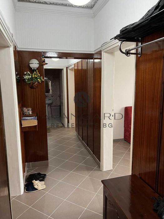 Продава се Тристаен апартамент в Пловдив, Кючук Париж - 82 кв.м за 1991 €/кв.м - Снимка #13