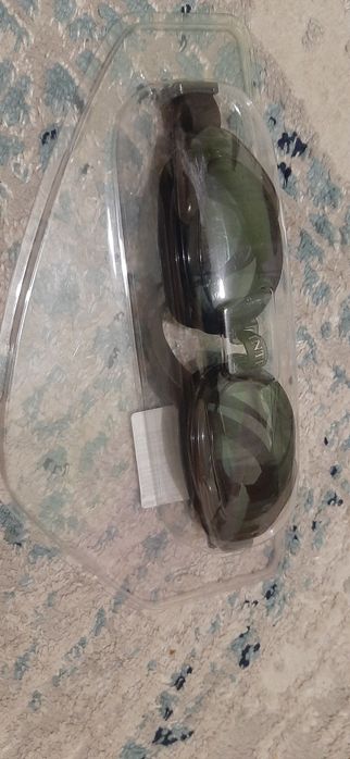 Очки для плавания