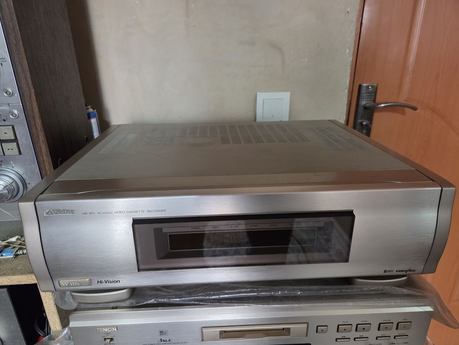 Стерео супер VHS HR W 5