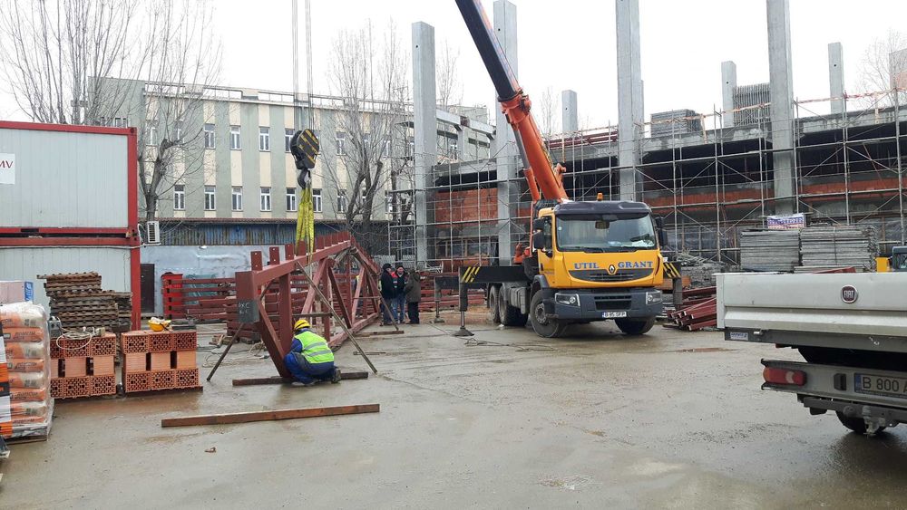 Confectii metalice, structuri metalice, hale, garaje, garduri, porti