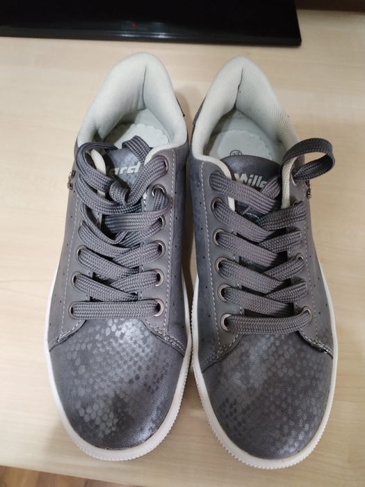 Vând încălțări damă