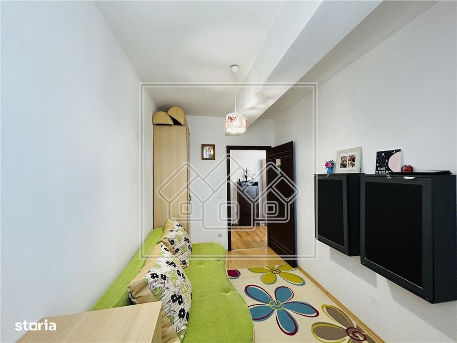Apartament 3 camere, balcon, loc de parcare - Turnisor