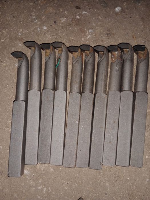 Продам резцы токарные