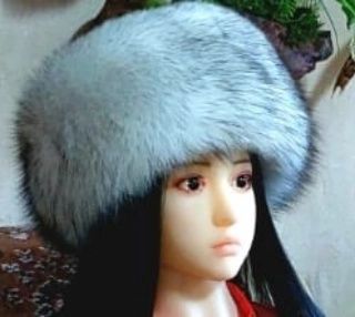 Шапки, меховые изделия.