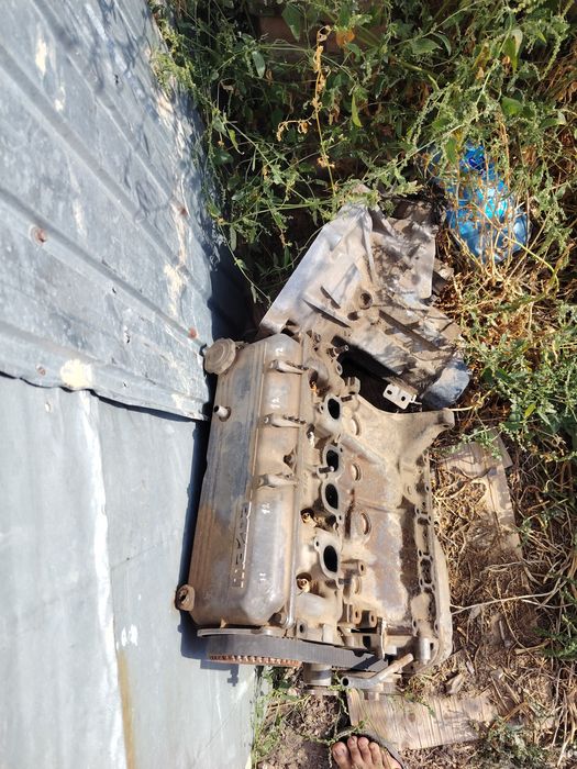 На Мазду 323 есть запчасти