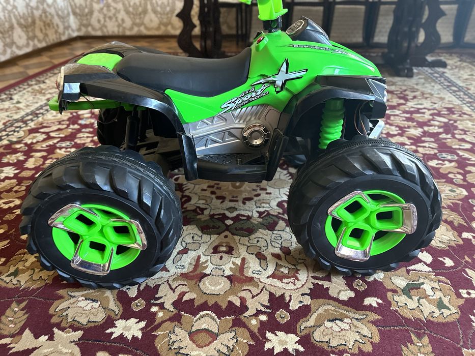 Машина детская.