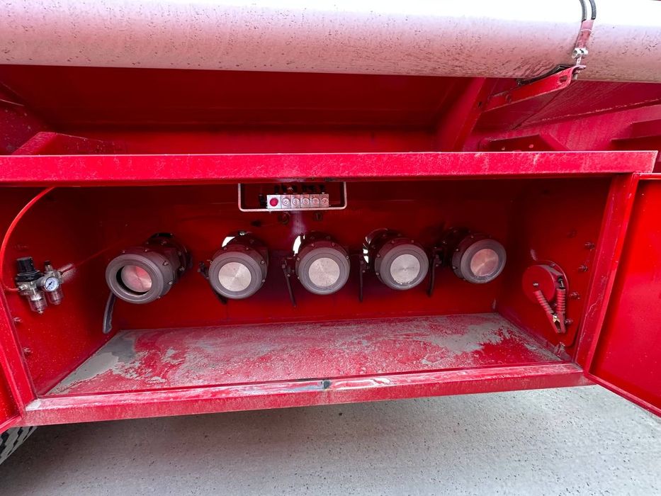 Benzovoz sotiladi 41 kubalik