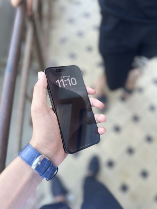 Iphone 15 pro Black Platinum