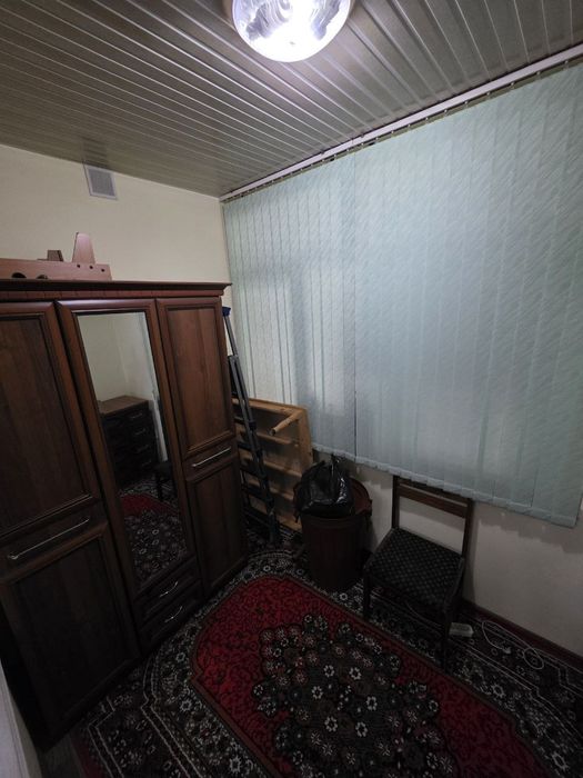 Продаётся 3-комнатная балкон 2х6 1 этаж